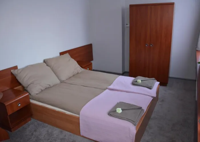 Pokoje pracownicze -La Strada Hotel Częstochowa, Polska