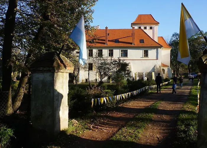 Piotrowice Nyskie Palace