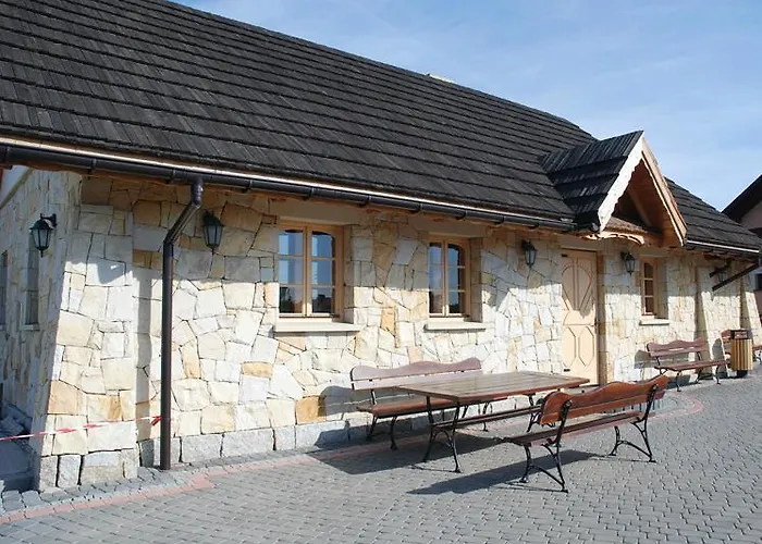 Dworek Saski Radom, Polska