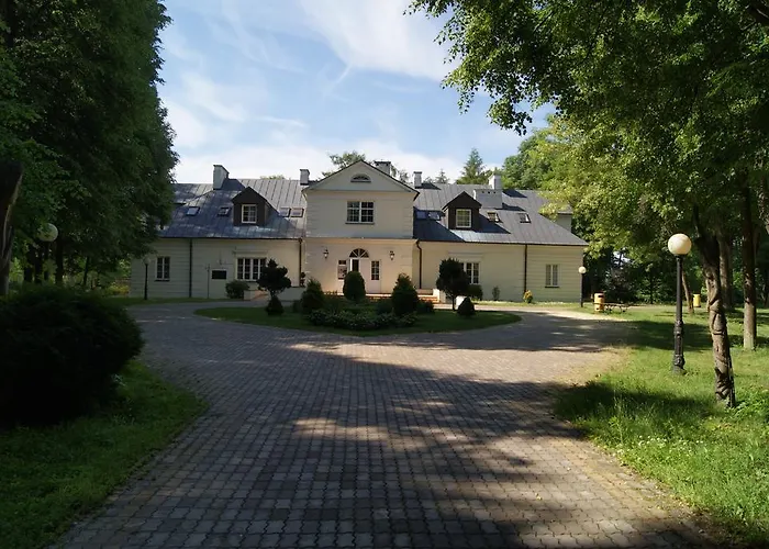 Roskosz Zespół Dworsko Parkowy