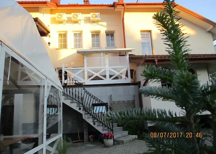 Villa Mielno, Polska