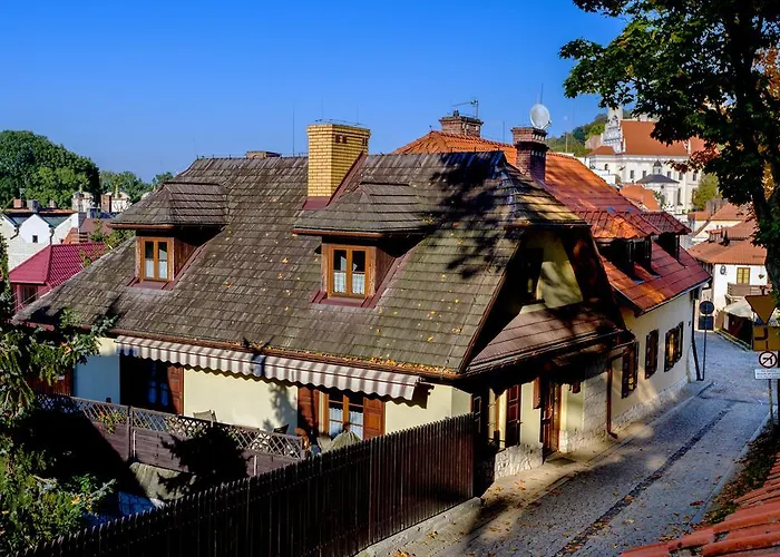 Pod Wietrzną Górą