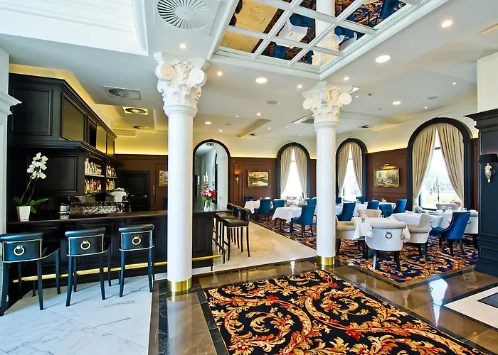 Hotel Mansor Ząbki, Polska