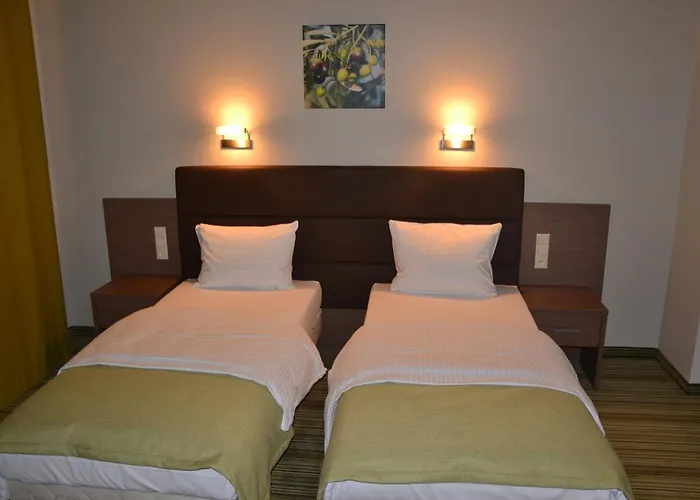 Hotel Pod Dębem