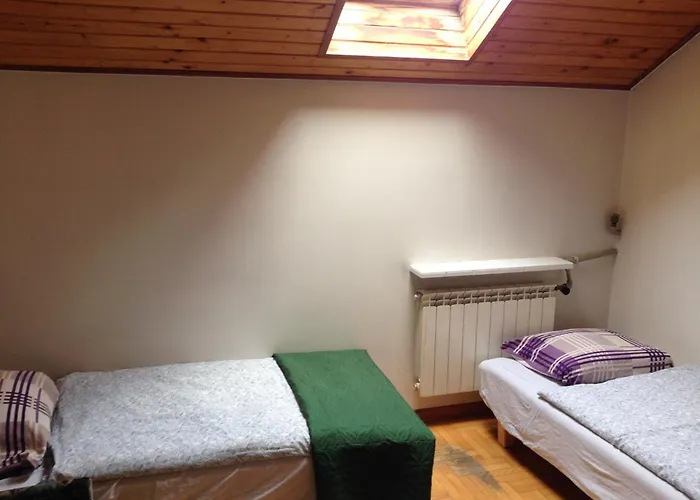 Green Country Hostel
