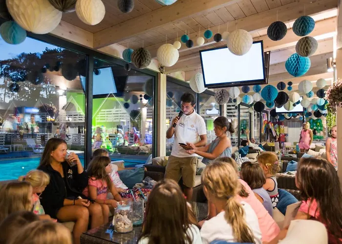 Holiday Park & Resort Pobierowo - Calodniowe Animacje I Podgrzewany Basen W Cenie, Польща