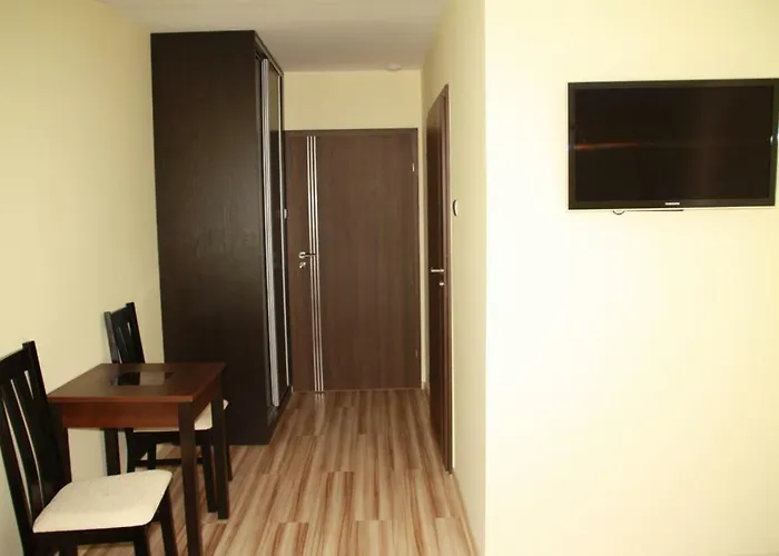 Hotel For You