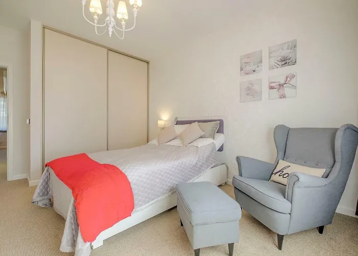Przestronne Apartamenty 70M2 Na Obrzezach Warszawy - Senior Apartments