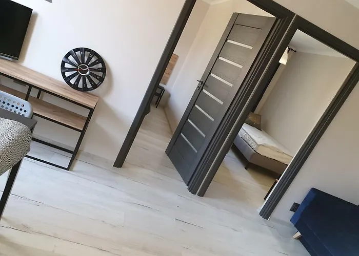 Vistula Grand Two-Bedroom Ul Okrzei
