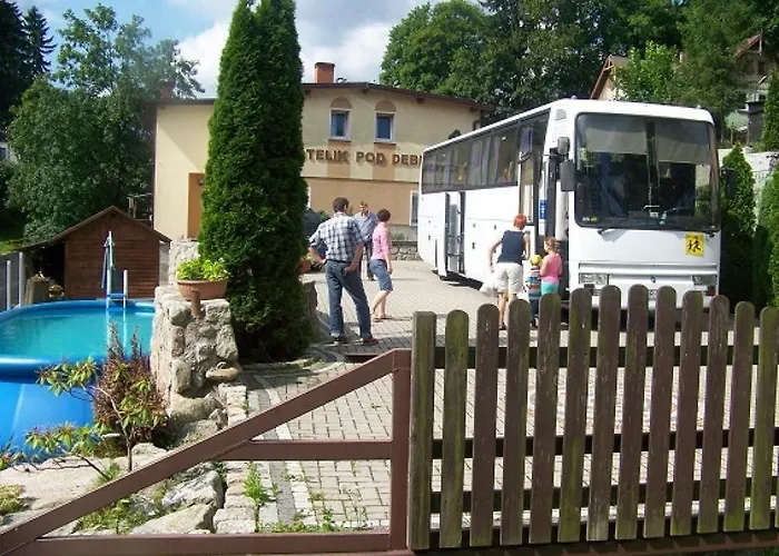 Hotelik pod Dębem Jagniątków, Polska
