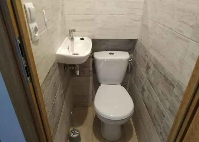 Domek z ogrodem na Hyrbie Zarzecze , Polska